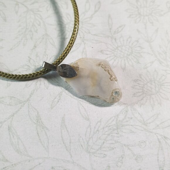 Agate Pendant Necklace With Adjustable Gold-Tone Chain Handcrafted Polished Ston - Picture 5 of 5